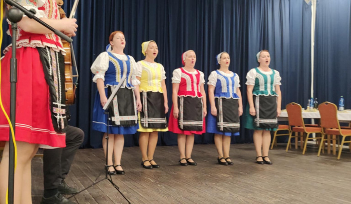 2. fotografia fotogalérie Posedenie s dôchodcami 2024