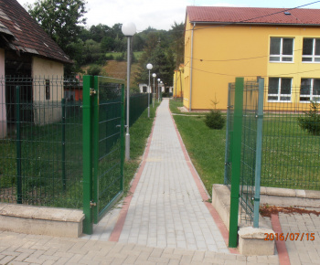 Chodník, parkovisko a rekonštrukcia interieru MŠ Gerlachov