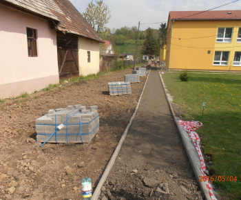 Chodník, parkovisko a rekonštrukcia interieru MŠ Gerlachov