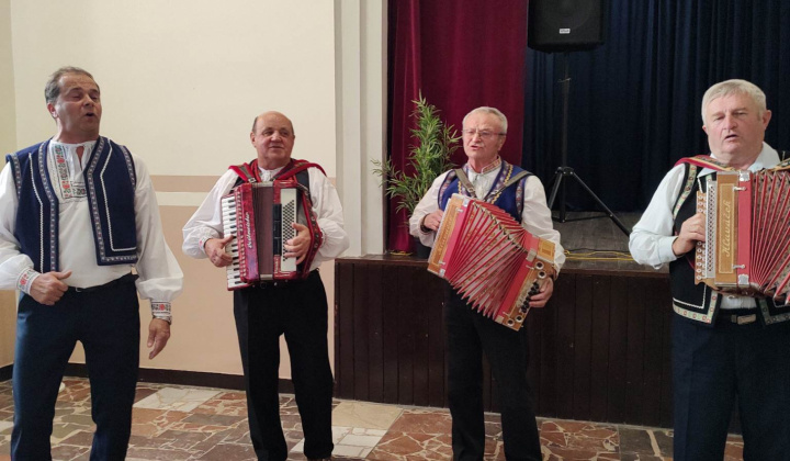 2. fotografia fotogalérie Posedenie s dôchodcami 2022