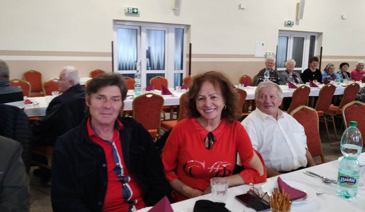 7. fotografia fotogalérie Posedenie s dôchodcami 2022