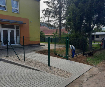 Chodník, parkovisko a rekonštrukcia interieru MŠ Gerlachov