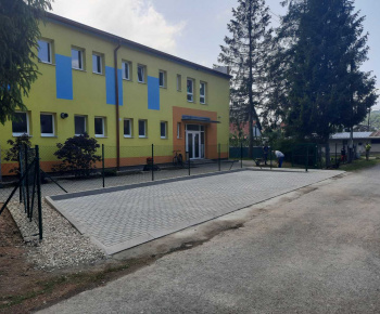 Chodník, parkovisko a rekonštrukcia interieru MŠ Gerlachov