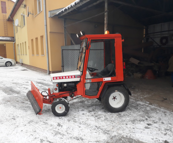 Nový obecný traktor a technika pre zimnú údržbu