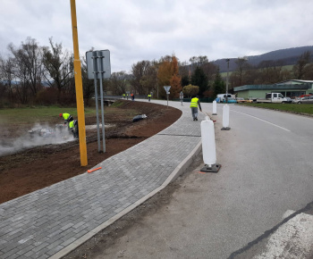 Výstavba chodníka do Kružlova