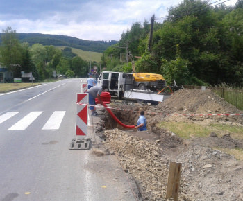 Výstavba chodníka na uličku - Hola hora